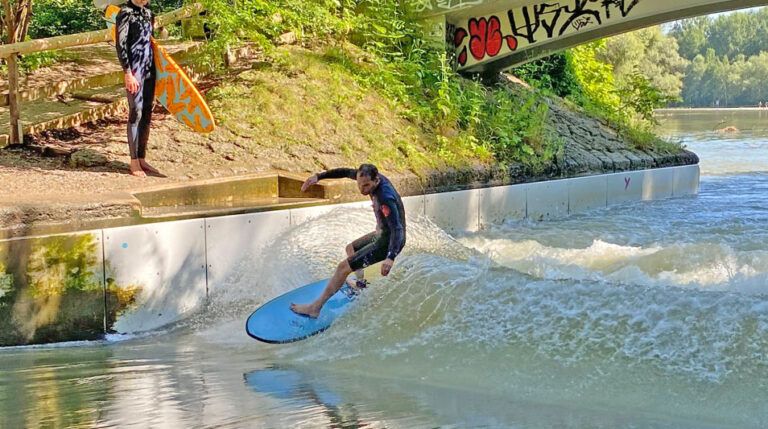 Surfboards für die Floßlände