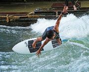 Eisbach Riversurfen turn