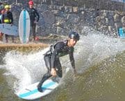 Riversurfen Riverboard Prag Moldau