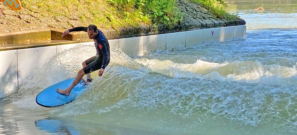 riversurfen floßlände münchen