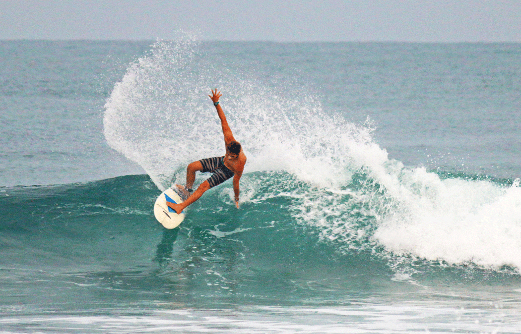surfen dezember costa rica